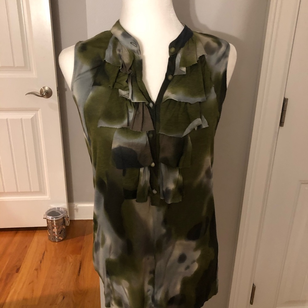 CABI Camouflage Top. Size XS